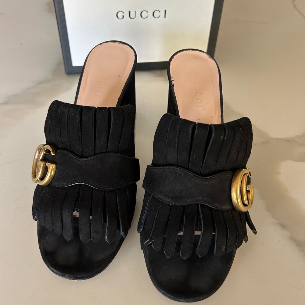 Gucci Scamosciato fringe heel sandal, GG Marmont logo, Black suede, Size 35.5 - Picture 3 of 9